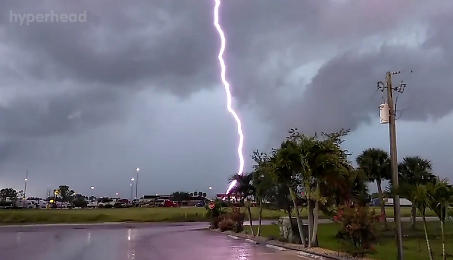 Amazing Lightning Strikes Compilation